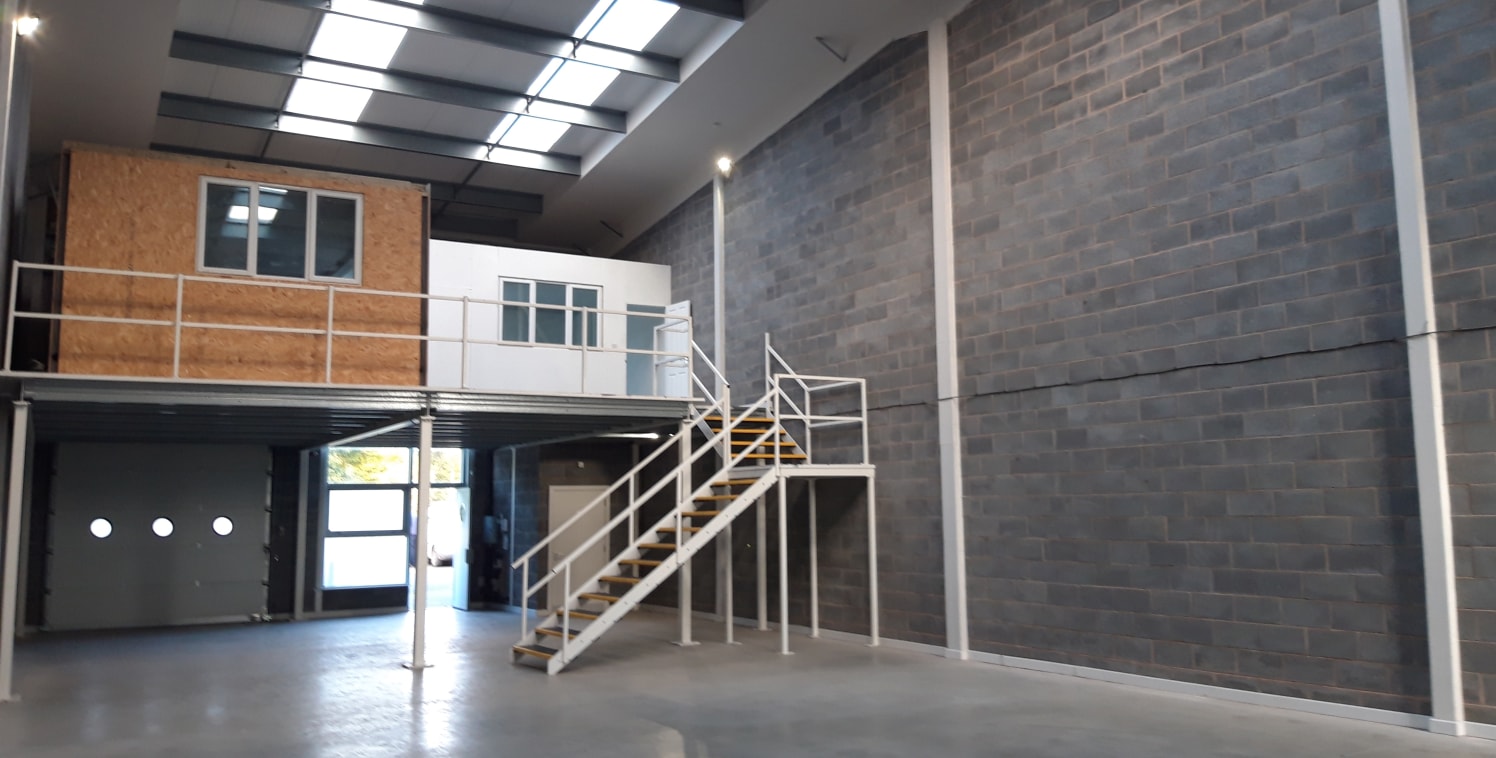 Malvern Business Centre is a modern purpose-built commercial complex comprising nine warehouse/business units offering warehouse space and mezzanine flooring at a total size of 2,905 sq ft.