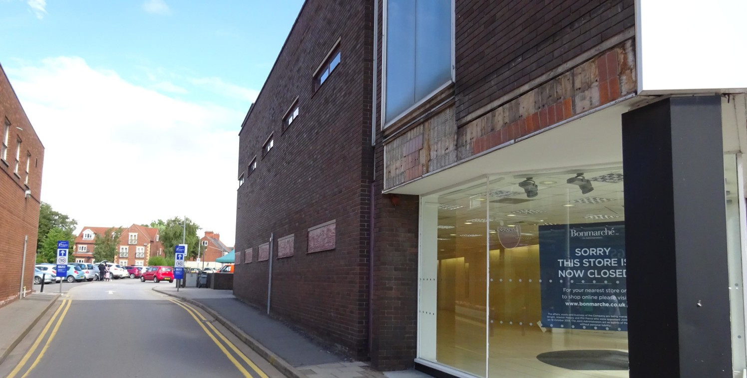 Double fronted retail unit with ample service yard in Worksop town centre