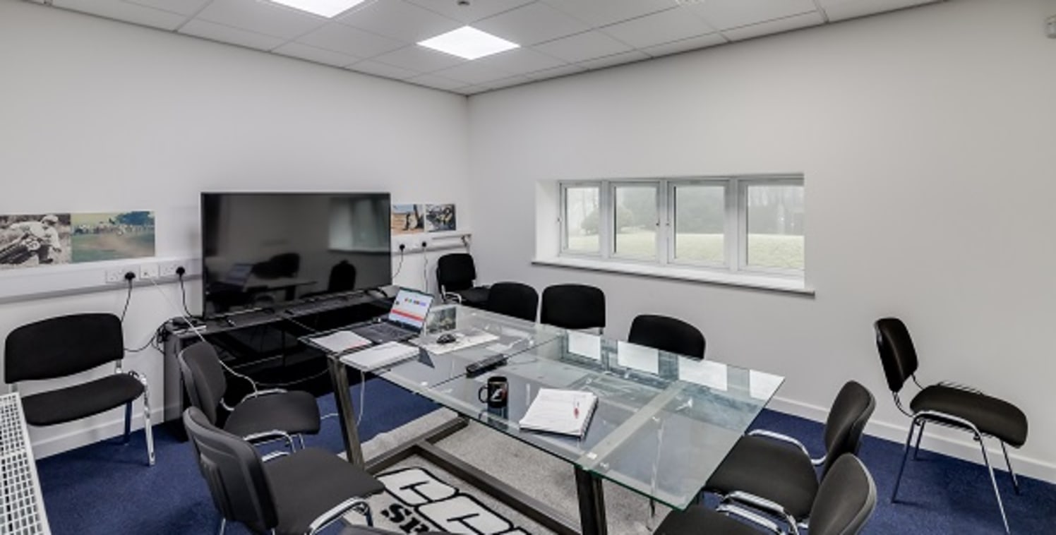 Dunscar Business Park is a well established Business Park comprising 24 units in total, varying in size and use and extending to approximately 100,000 sq ft of accommodation. The Business Park has, in recent years, undergone an extensive refurbishmen...