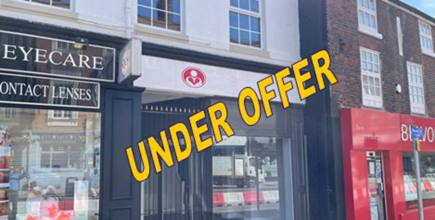 We are delighted to offer for rental a newly refurbished small retail unit, that is situated in the heart of the Town Centre, with the combined benefit of being just off the pedestrianised area and high visibility from passing traffic, including publ...