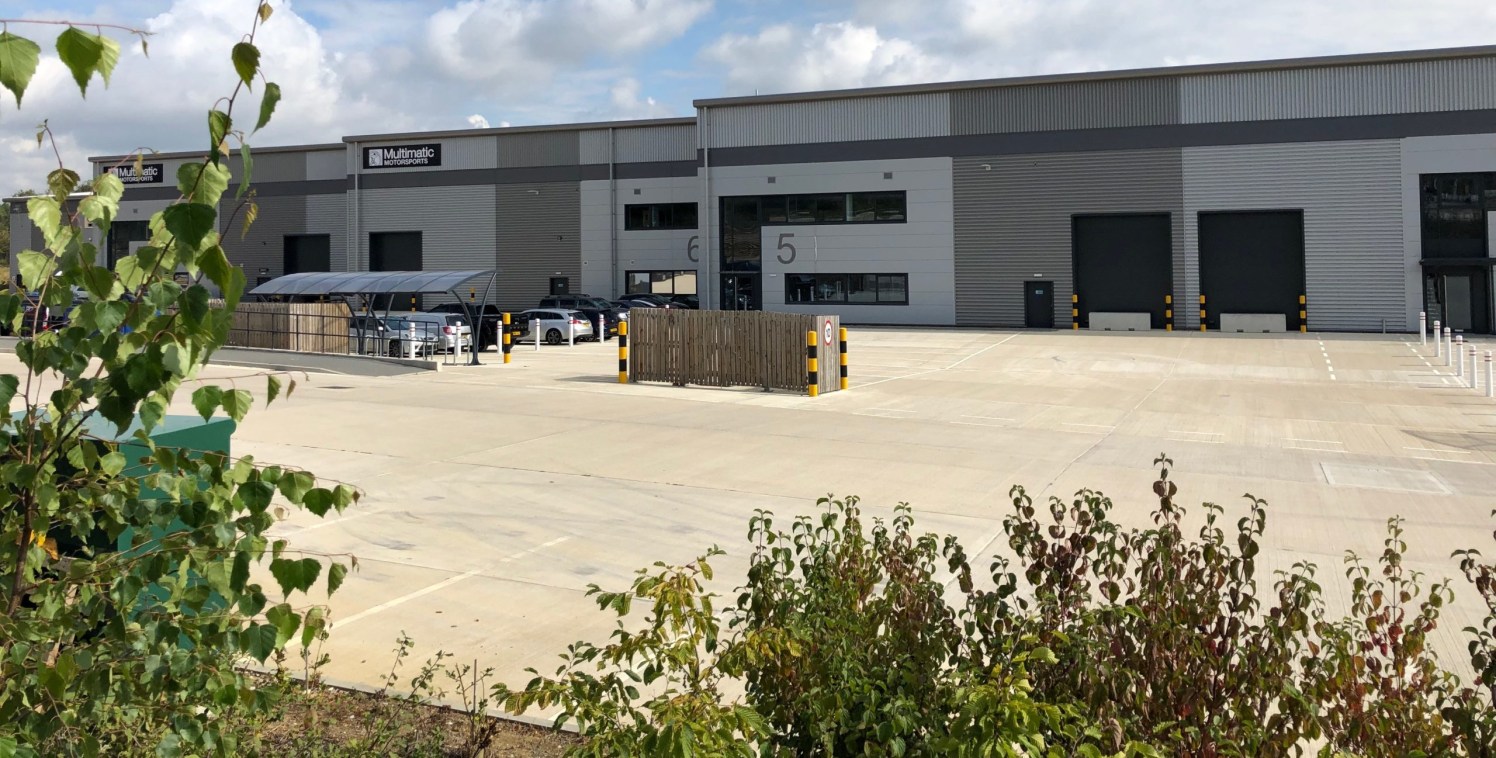 Arrow Park, Brackley comprises a new warehouse and production development of 8 units. Units are built to a high specification, offer main road prominence on the A43 and provide excellent road connections to the M40 and M1....