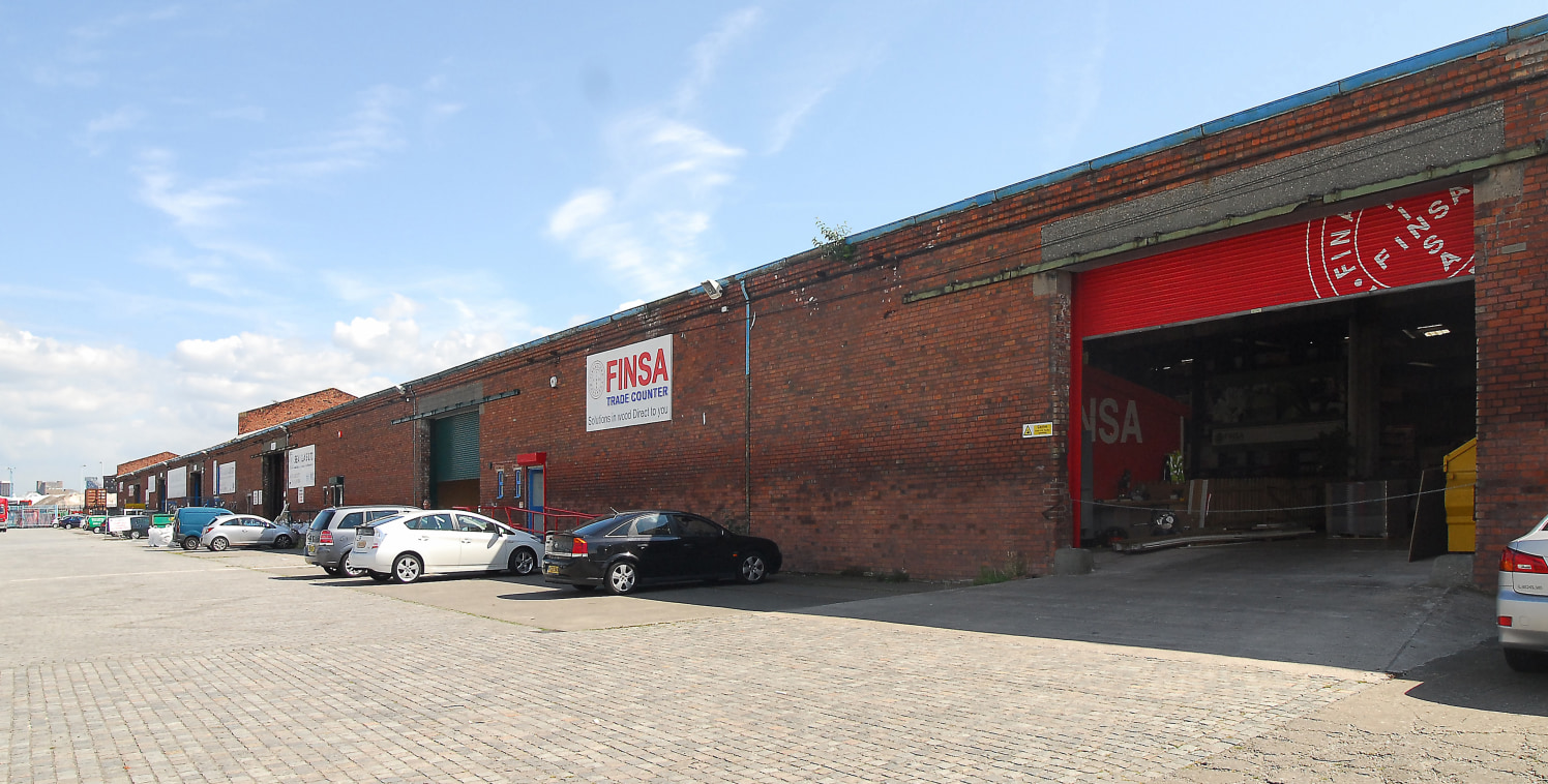 Terrace of industrial / warehouse units with frontage to Dock Road

6,736 sq ft to 17,151 sq ft

(May Sub-divide)

Rent - £3.50 p.s.f