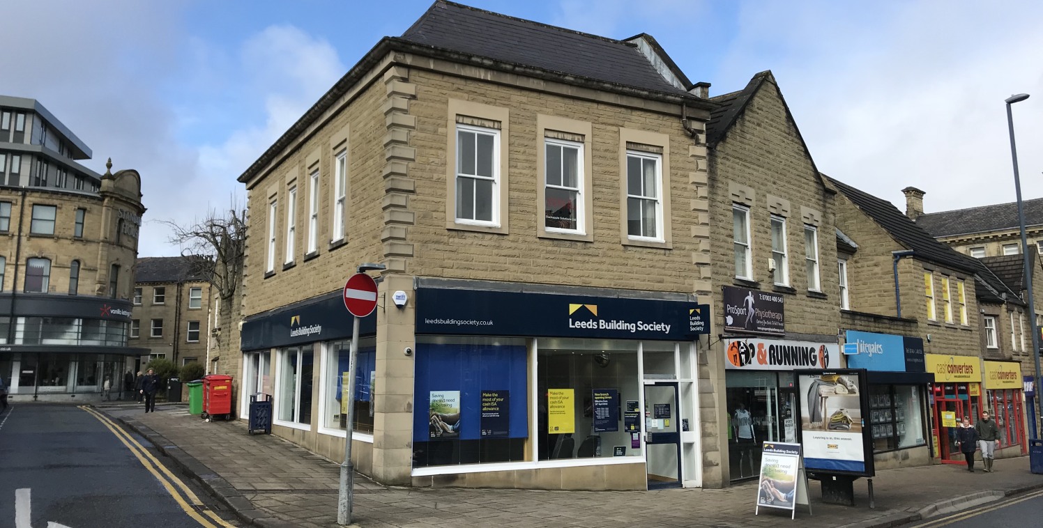 FIRST FLOOR OFFICES - TO LET

Location

The property is situated in the heart of Huddersfield Town Centre at the junction of Market Street and Fox Street. 

Huddersfield Railway Station is five minutes walk to the north, whilst the main shopping stre...