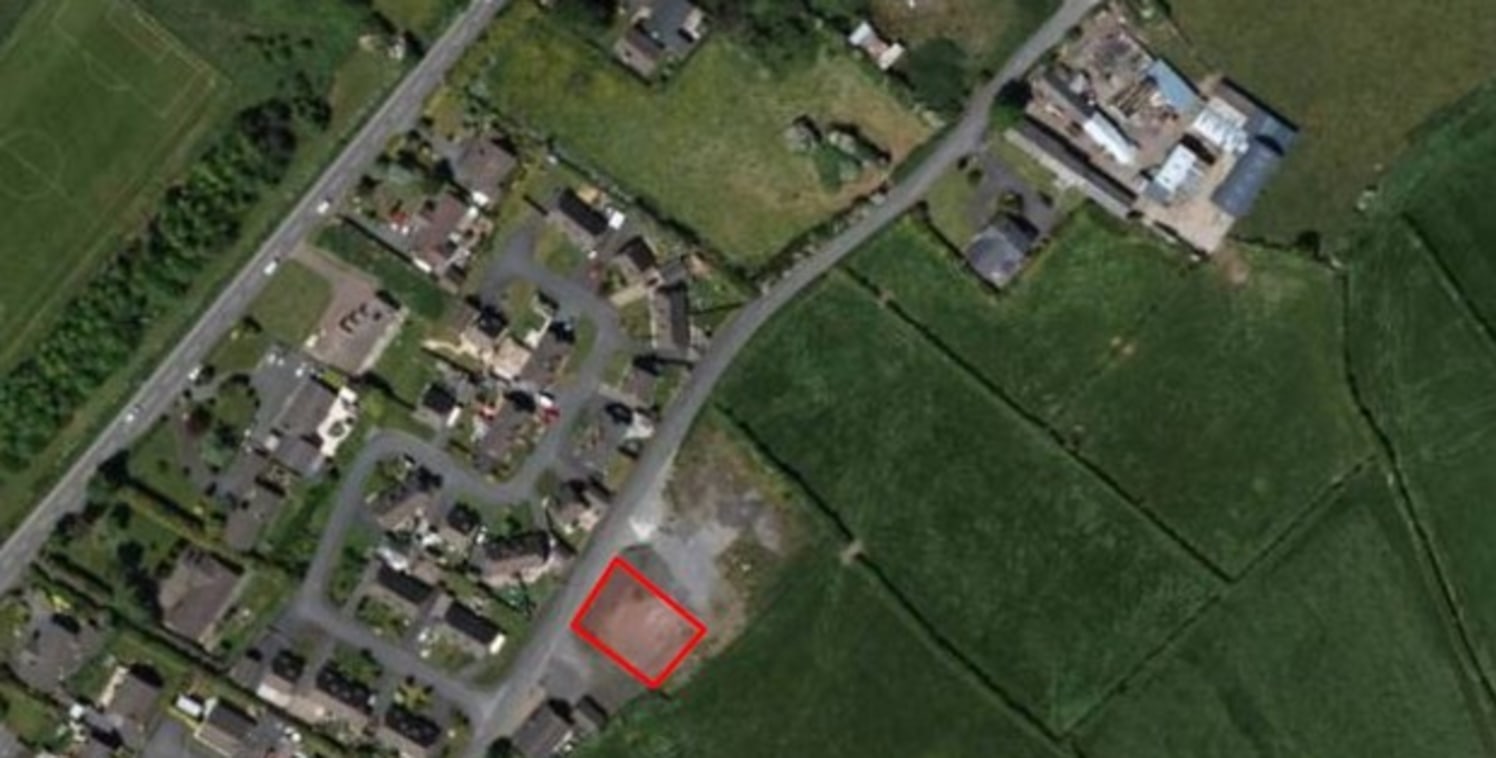 Storage Compound extending to c. 0.1 acres\n\nThe subject is located on Tullyhugh Park on the eastern boundary of the town, in close proximity to Madden Road....