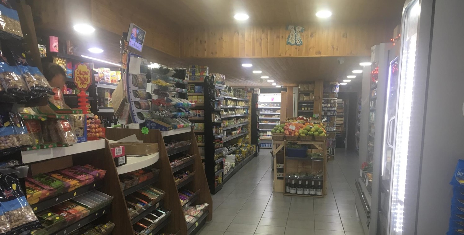 This profitable business conveniently located for Barnes Bridge Station, Mortlake Station and Barnes Station, in the illustrious Barnes area is now available to purchase. Turnover and lease information is available on request....