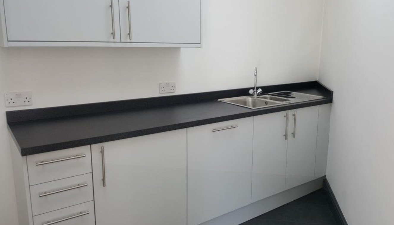 The available accommodation comprises the ground floor office suite within this modern mixed commercial and residential development.\n\nNewly refurbished throughout, Unit 4 is arranged as an open plan office together with separate kitchen plus and ma...