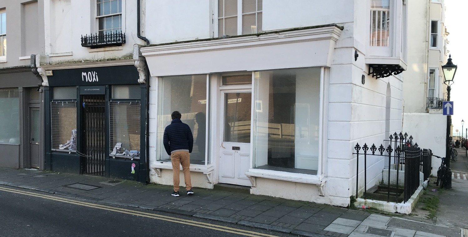 REFURBISHED SHOP UNIT TO LET