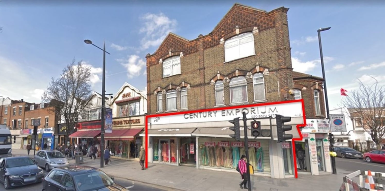 Commercial retail unit in Southall 

Suitable for various businesses (STP) 

Affluent commuter town

Total approximate area 1,380 sqft

A3 class use