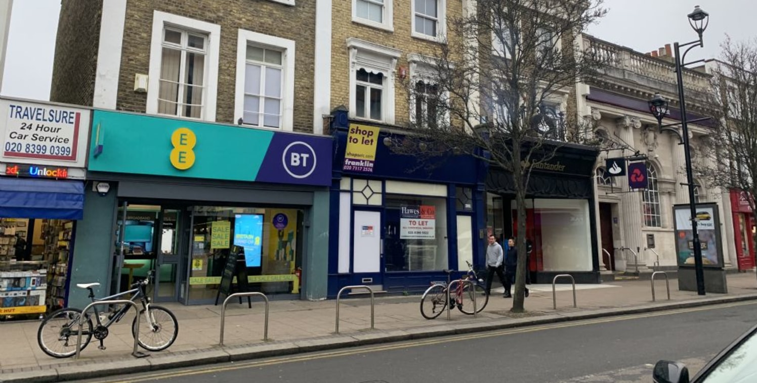 Prime shop to let opposite the station