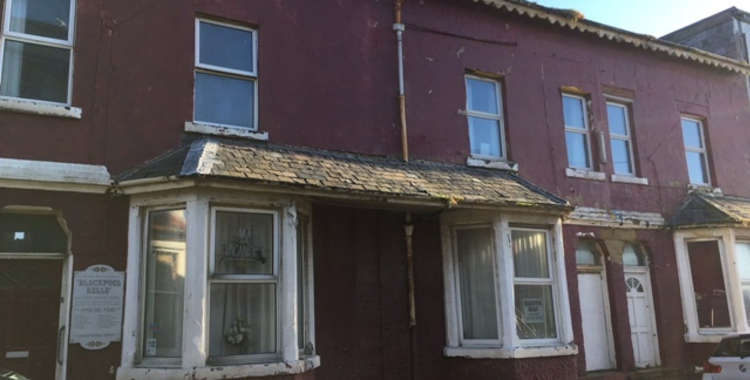 3 mid terraced properties located in central Blackpool close to the Promenade and Town Centre. The properties have previously been used as a Hotel and offer extensive ground floor reception room and 29 bedrooms over the three upper floors....