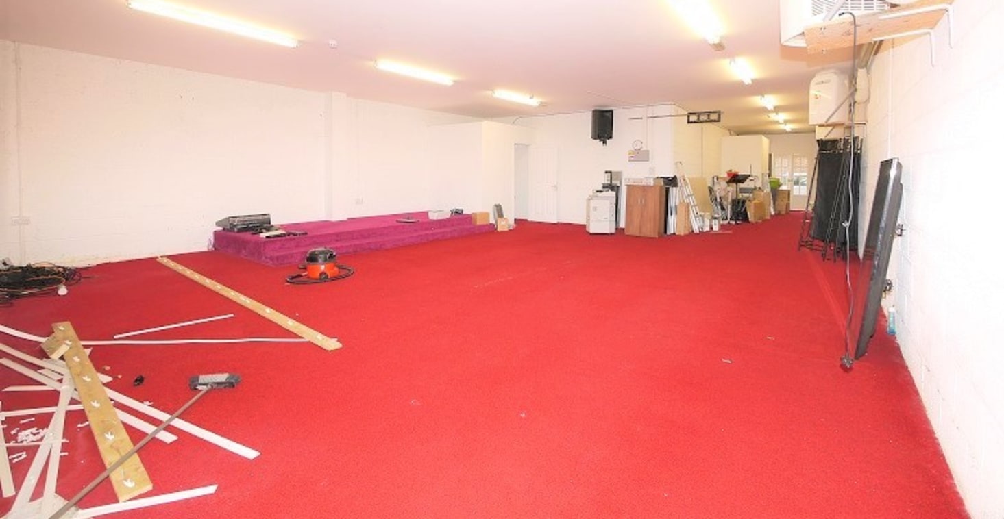 D2 License, which could suit a specialist gym/personal training studio, office, design studio, craft workshop. Located moments away from Dalston Kingsland Station.