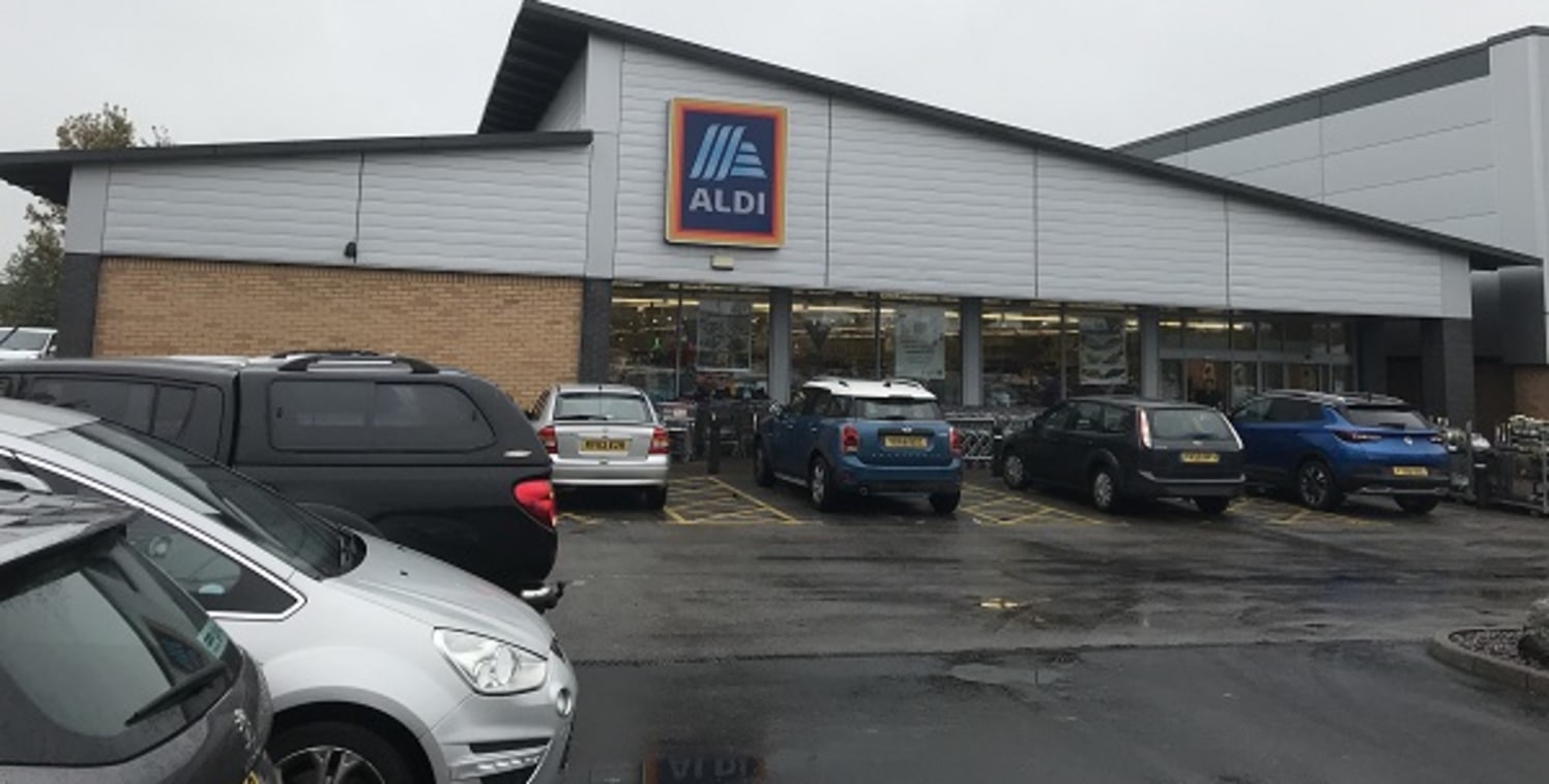 The property comprises a purpose built Food Store, which forms part of the Three Lakes Retail Park; the main Retail Park for the town of Selby.

We understand there is shared parking for some 481 cars on the scheme, whilst the subject unit benefits f...