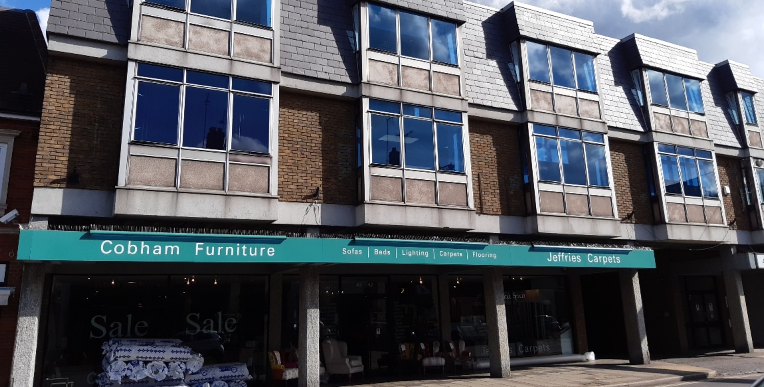 The property is a 3 storey building with showroom on the ground floor and offices above with separate access and a surface car park for 5 car spaces to the rear.

The available suite is the rear part of the first floor.

Comfort cooling.