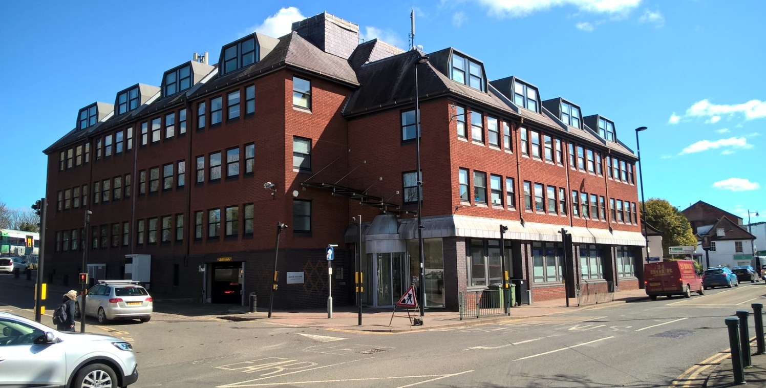 - Prominent modern office in the heart of Epsom town centre

-self contained suite 2284 sq ft.

- Available fitted out with meeting / board room and private office

- On-site parking

-To Let