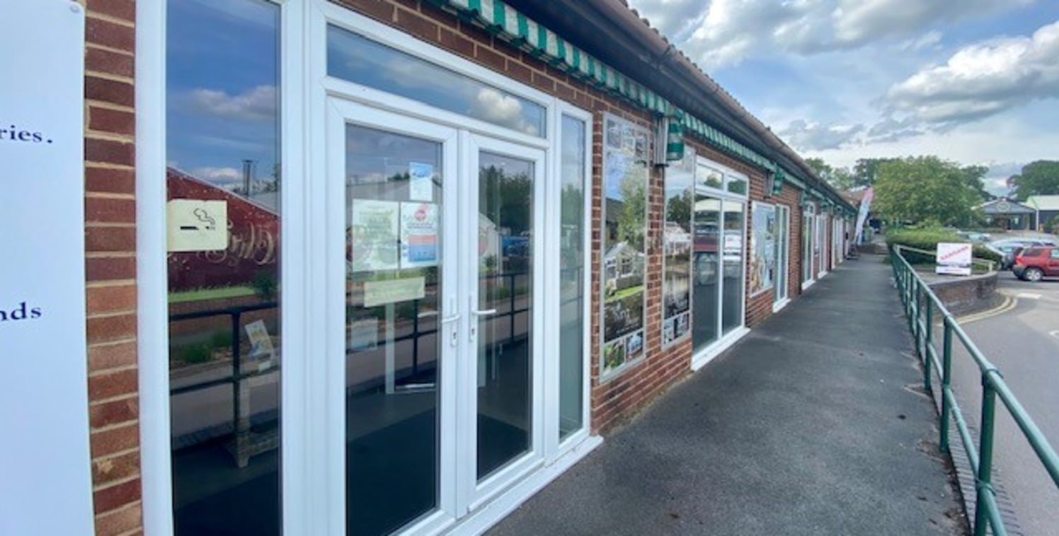 Thatcham Garden Centre occupies a prominent position on the A4 Bath Road.

The property comprises a retail unit (A1 Use) with large display windows to the front, mainly open plan space internally with office and stores area and double loading doors t...