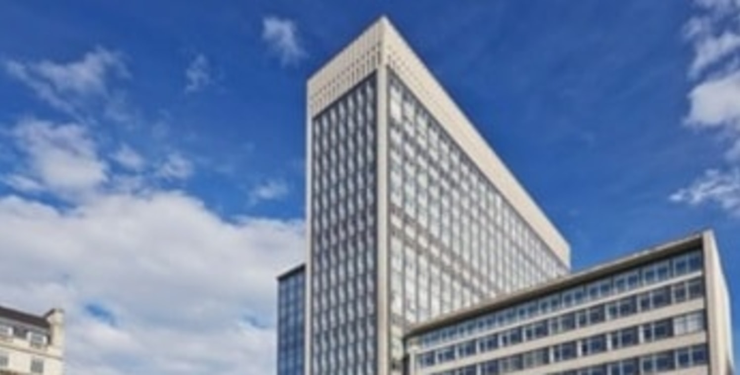 33 Cavendish Square, W1G 0DT\n\nLocation\n\nThis landmark office building is located on the southeast corner of Cavendish Square. First class transport links are provided by Oxford Circus underground station (Bakerloo, Central and Victoria lines) whi...