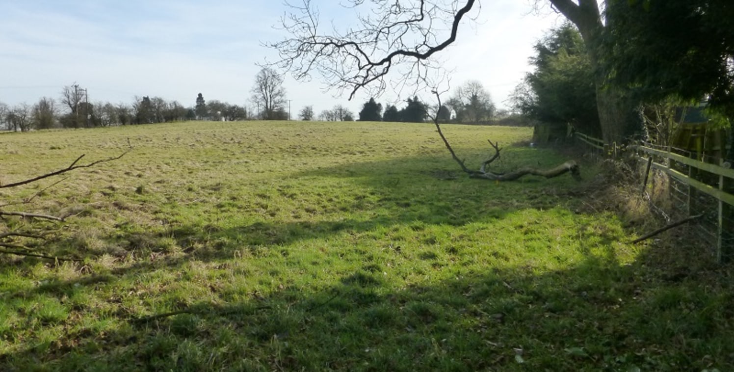 The site comprises a rectangular plot of land extending to approximately 3.1 acres which benefits from direct access onto the A450.