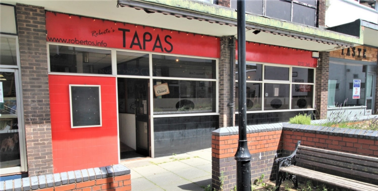 Formerly trading as Roberto's Tapas, we have To Let this restaurant in a prime location a short walk from Bromborough Cross.\nProperty is situated in the heart of Bromborough's commercial and residential district close to other well established busin...