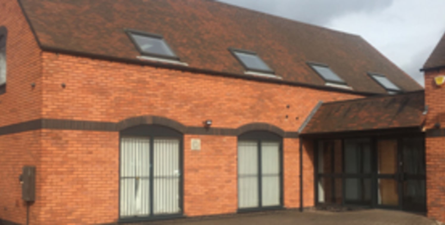 TO LET: First floor, Self-Contained Courtyard Style Office Premises 975 SQ FT (90.58 SQ...