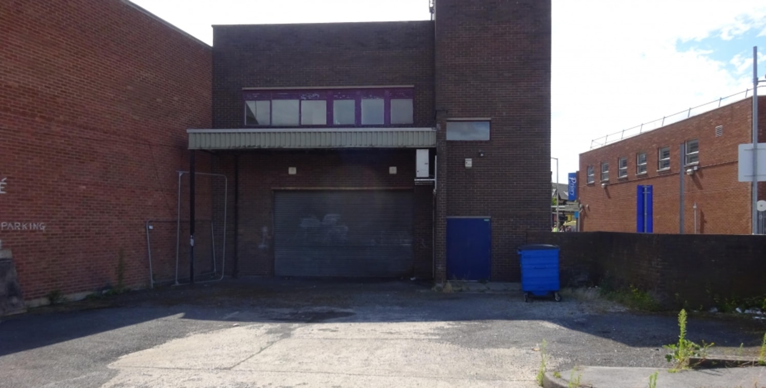 Double fronted retail unit with ample service yard in Worksop town centre