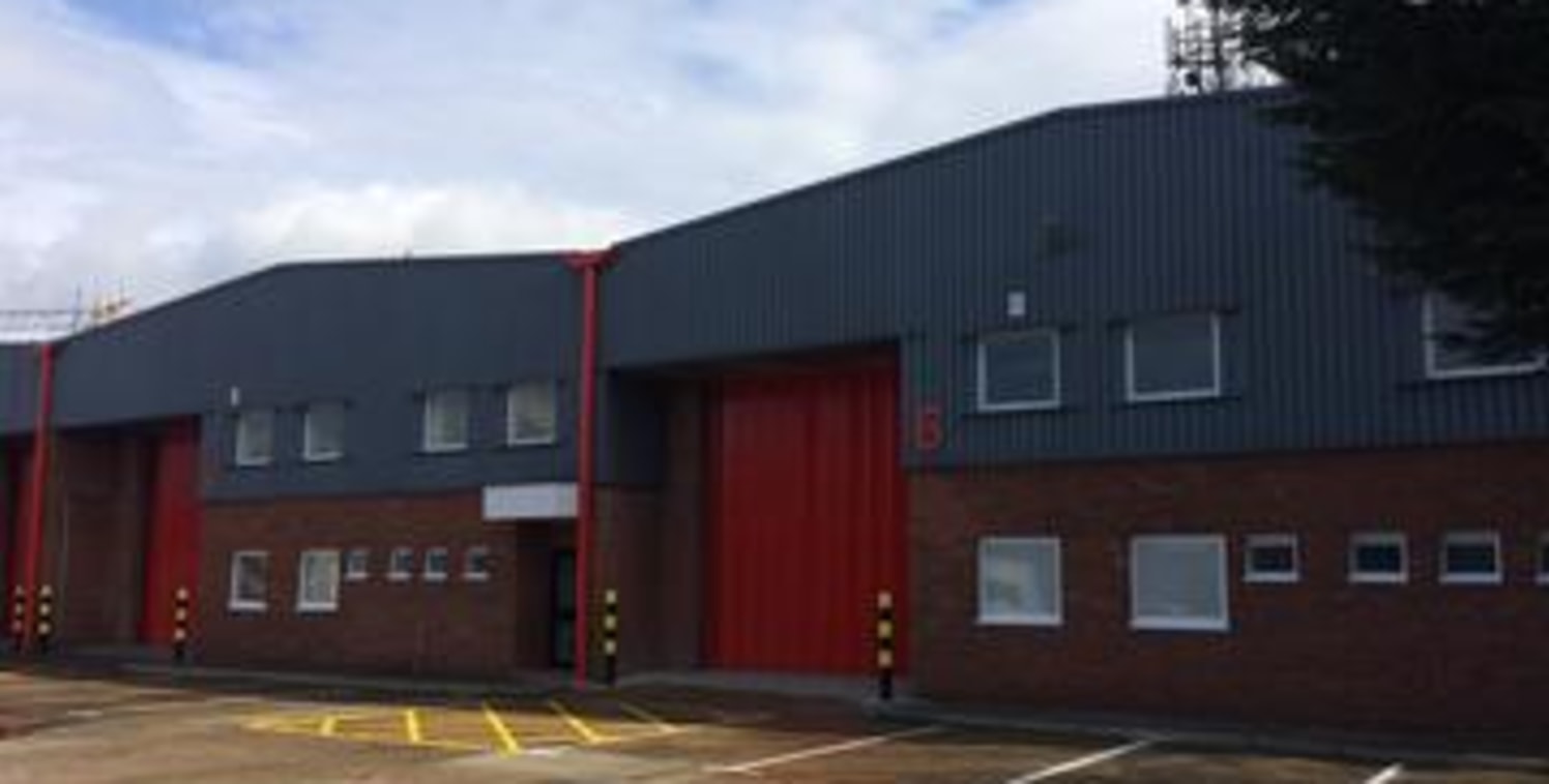 The properties comprise light industrial/warehouse unitsof steel portal frame construction with first floor offices tothe front (approximately 475 sq ft/44 sq m per unit). The warehouse can be let individually or combined with the neighbouring unit (...