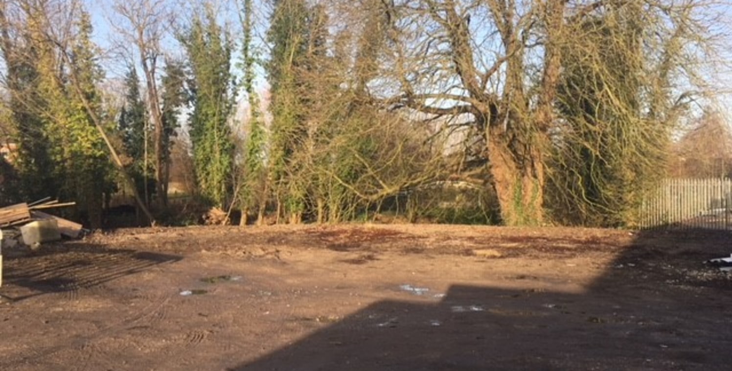 The property comprises a basic workshop with yard space.

The workshop and yard are located within a secure site, bounded in the main by Pallisade fencing.