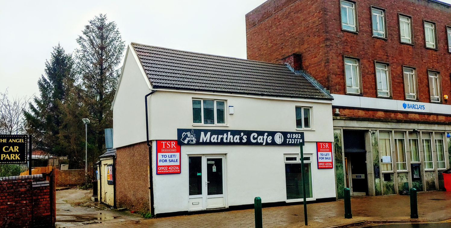 The property includes a recently refurbished ground floor retail unit which extends to approximately 1,085 sqft, also benefiting from a large glass frontage to the main High Street and a wide entrance doorway. 

The property also includes a first-flo...