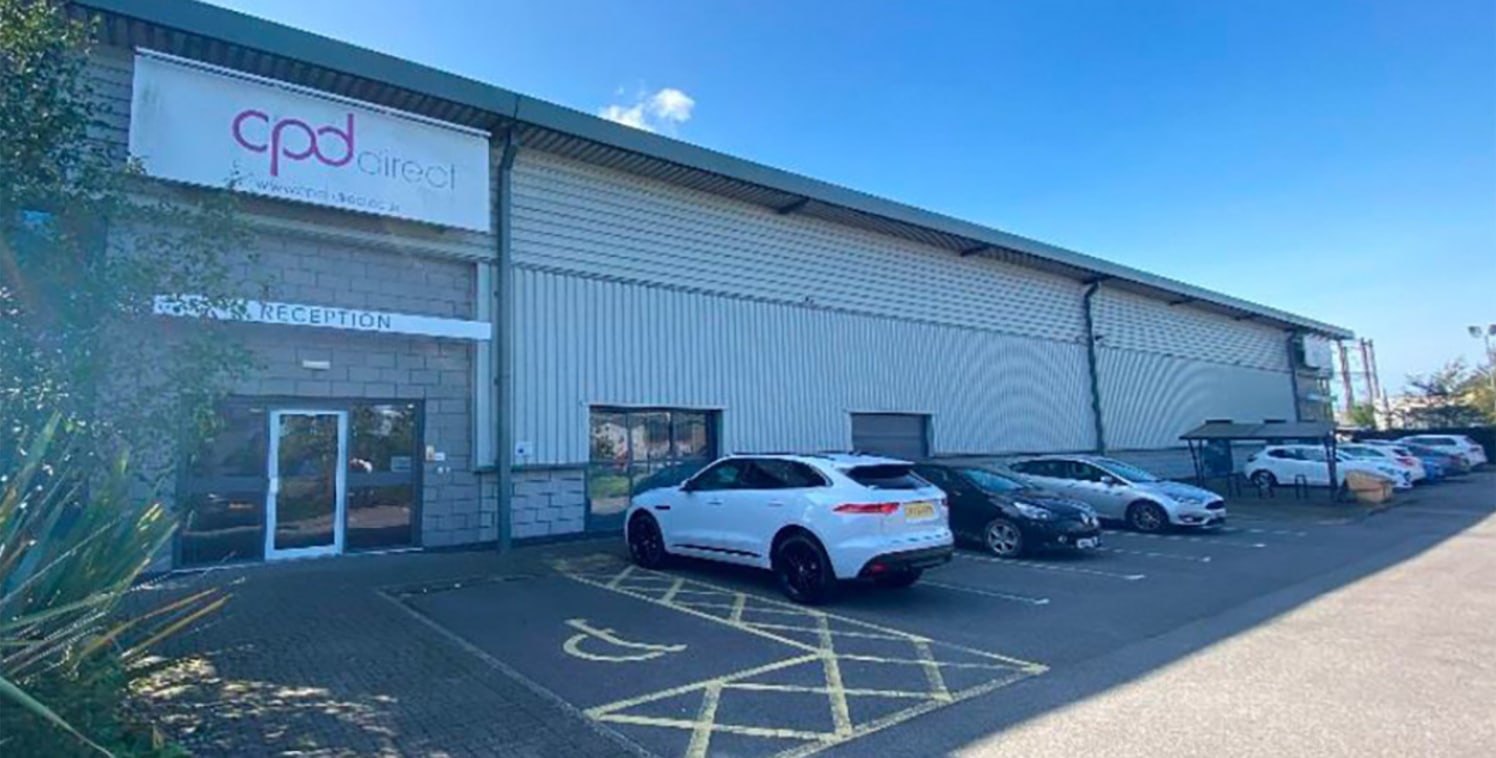 <p>Six industrial units located on the popular Ipark Industrial Estate on the outskirts of Hull.</p><ul>

<li class="p1">High quality design & specification</li>

<li class="p1">Excellent access and road links</li>

<li class="p1">Available 1st Janua...