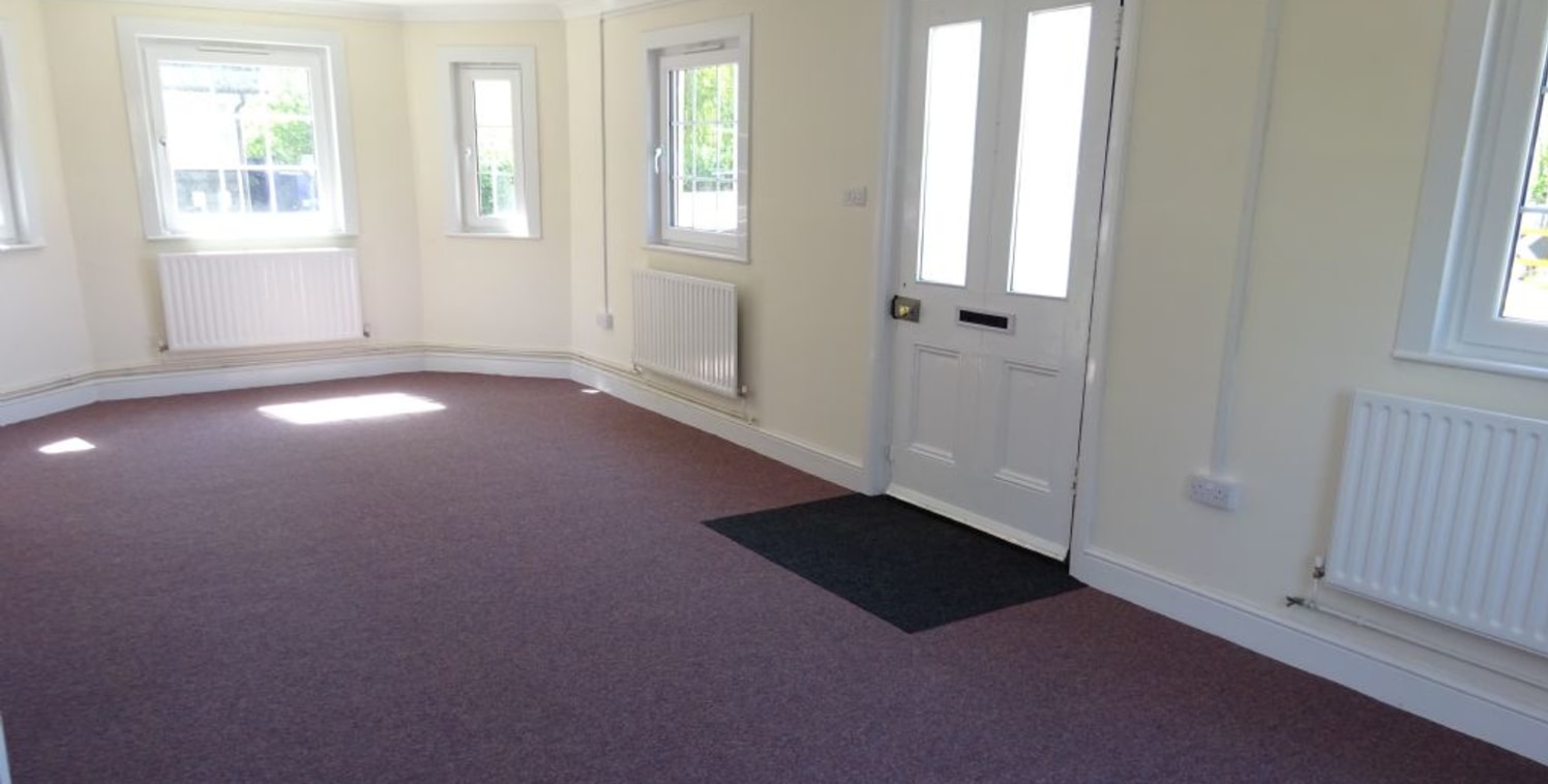 Nicely presented ground floor space to let in beautiful location adjacent to Station