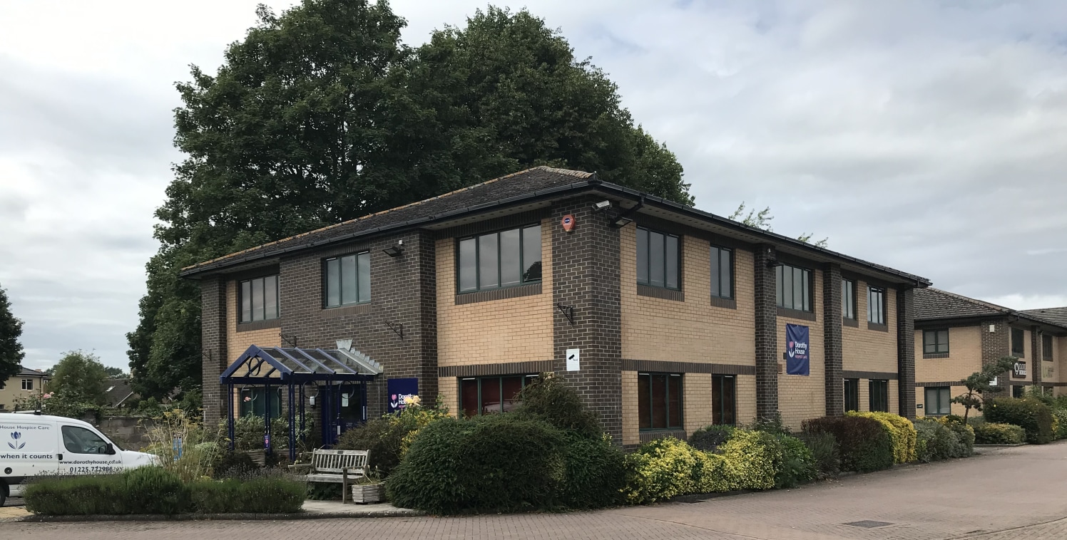 Detached Modern Offices.

This high quality modern office building located at the entrance to the Bryer Ash Business Park was constructed in 1998 to provide cellular offices and conference rooms arranged on both the ground and first floor. 

The acco...