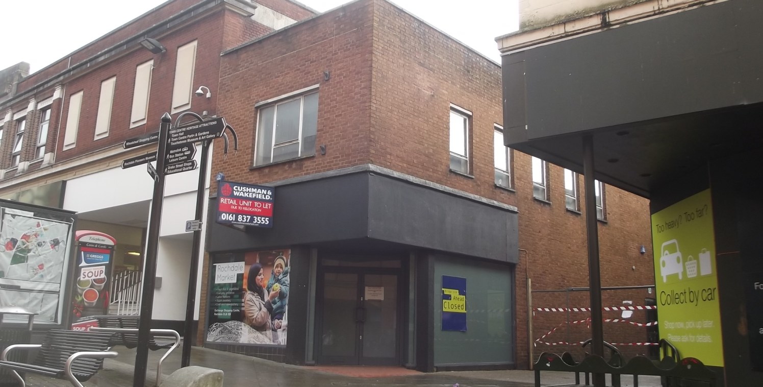 DESCRIPTION\nThe property is of traditional construction with walls faced externally in brick under a flat roof.\n\nLOCATION\nThe property is situated in the pedestrianised area of Castleford close to the junction with Albert Street....