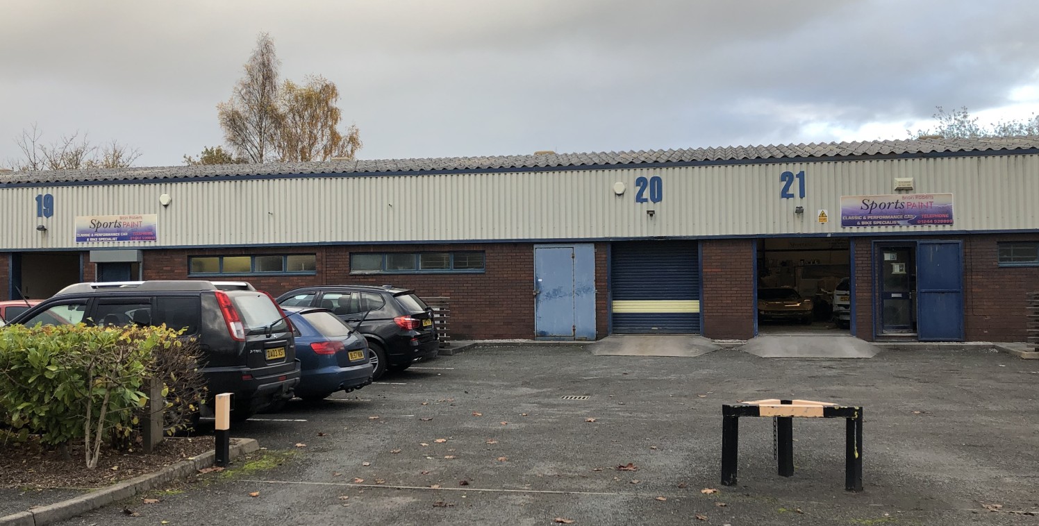 UNDER REFURBISHMENT

Industrial / workshop unit

540 sq ft

Leasehold £585 per month

Available September 2021