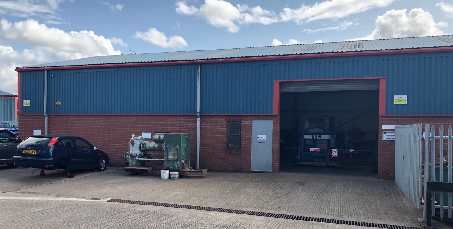 A modern, industrial/light manufacturing unit with offices.

Available November 2019

£15,000 per annum

3,164 sq ft