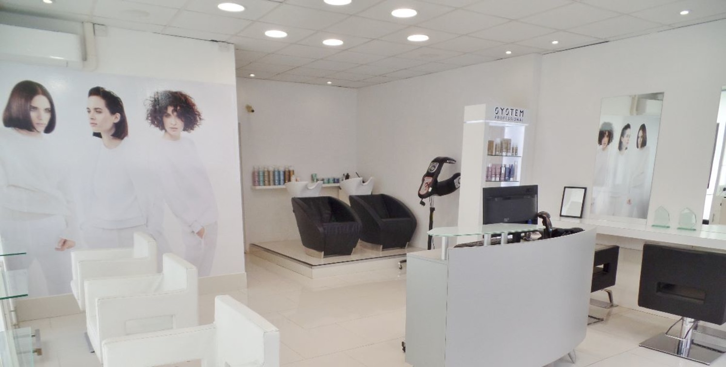 Stunning Executive Level Salon newly available complete with an extensive inventory of high-end fixtures and fittings, situated in a most-sought-after position. This beautifully designed premises offers an opportunity for a professional stylist to op...