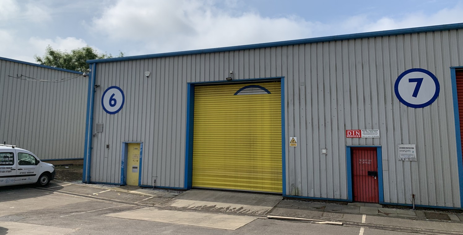 The property comprises an industrial/warehouse unit being constructed on a steel portal frame with block and metal sheet clad walls and under a pitched sheet clad roof incorporating translucent panels.

Drive in access is by way of a roller shutter l...