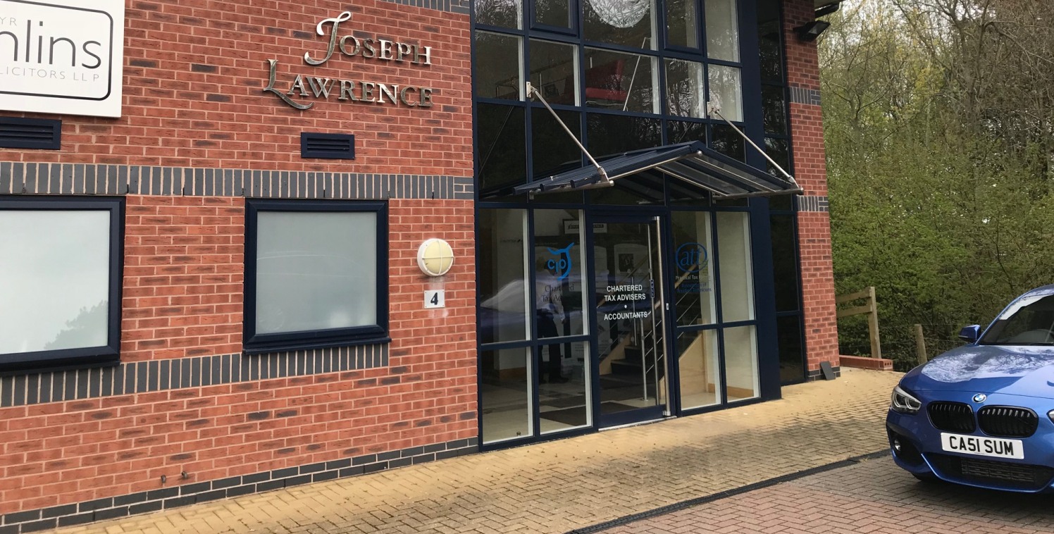 Open plan ground floor office with own kitchen and WC comprising 1,000 sq ft to let. - Ideal for small local business

The modern air conditioned office benefits from 5 car parking spaces and superfast broadband up to 100MB via www.airband.co.uk

The...