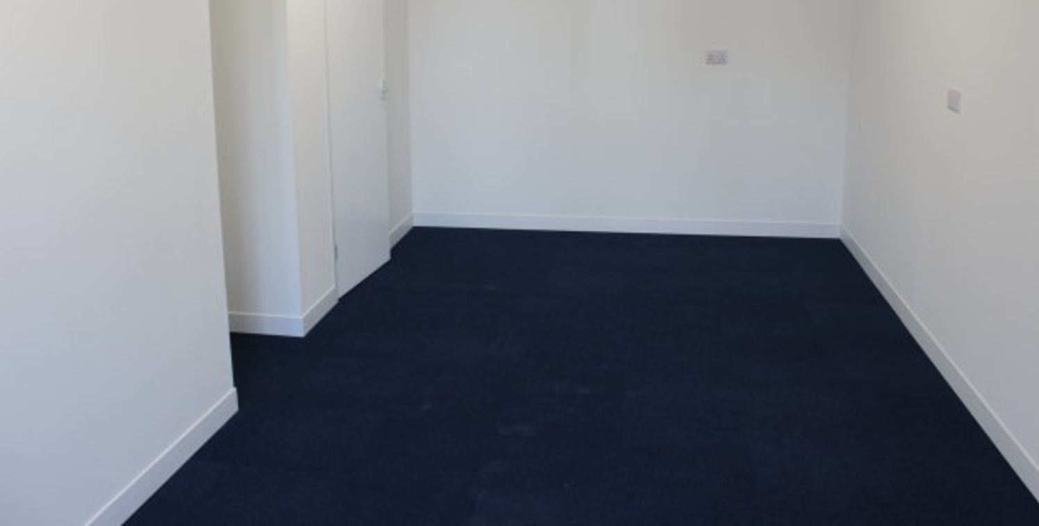 A newly refurbished single storey business unit with the following features:\n\n* Modern steel cladding to roof and walls\n\n* DDA compliant toilet facilities\n\n* Modern UPVC double glazed doors\n\n* Flooring to be installed to suit occupier require...