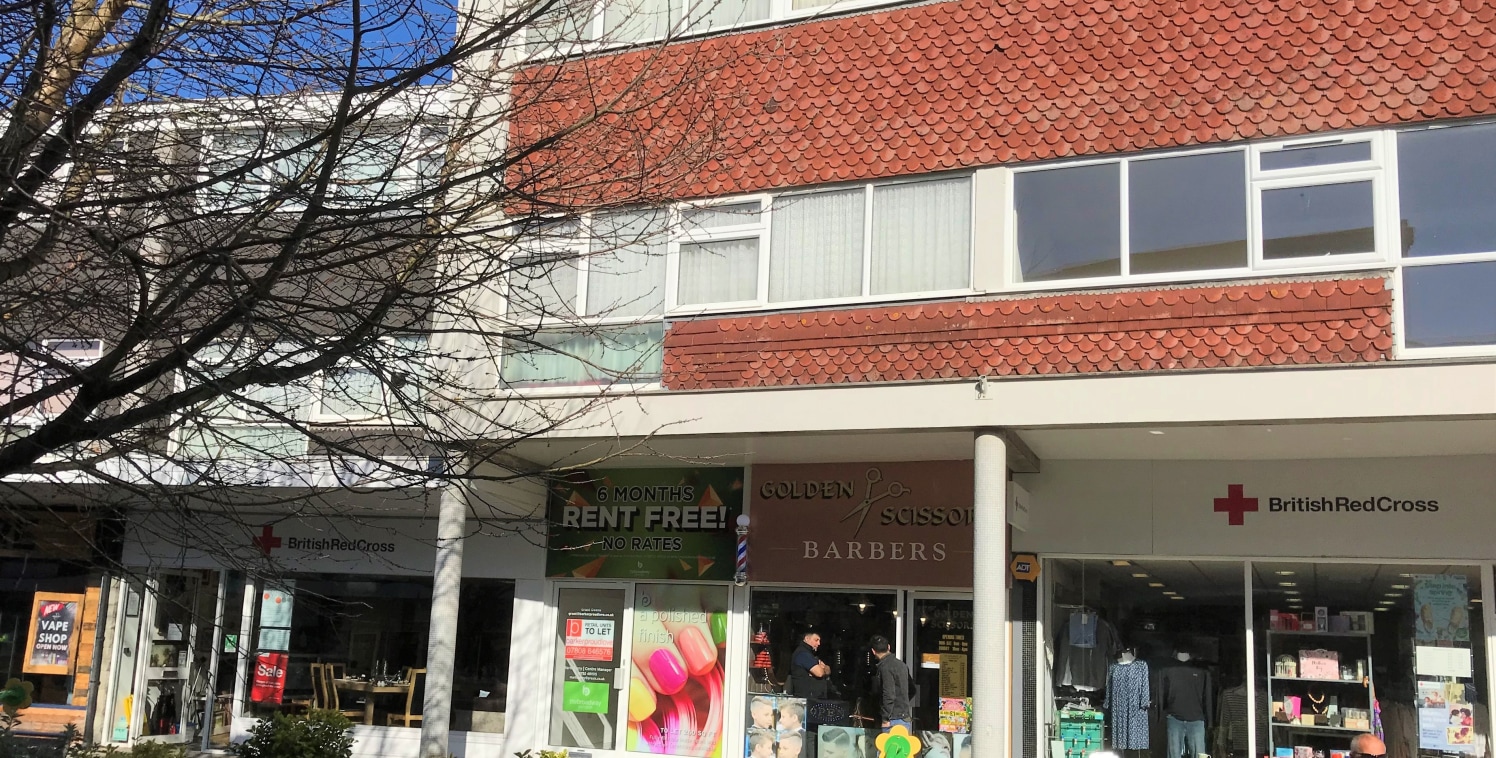 Retail unit available to let.

*Flexible / Attractive Terms Available*