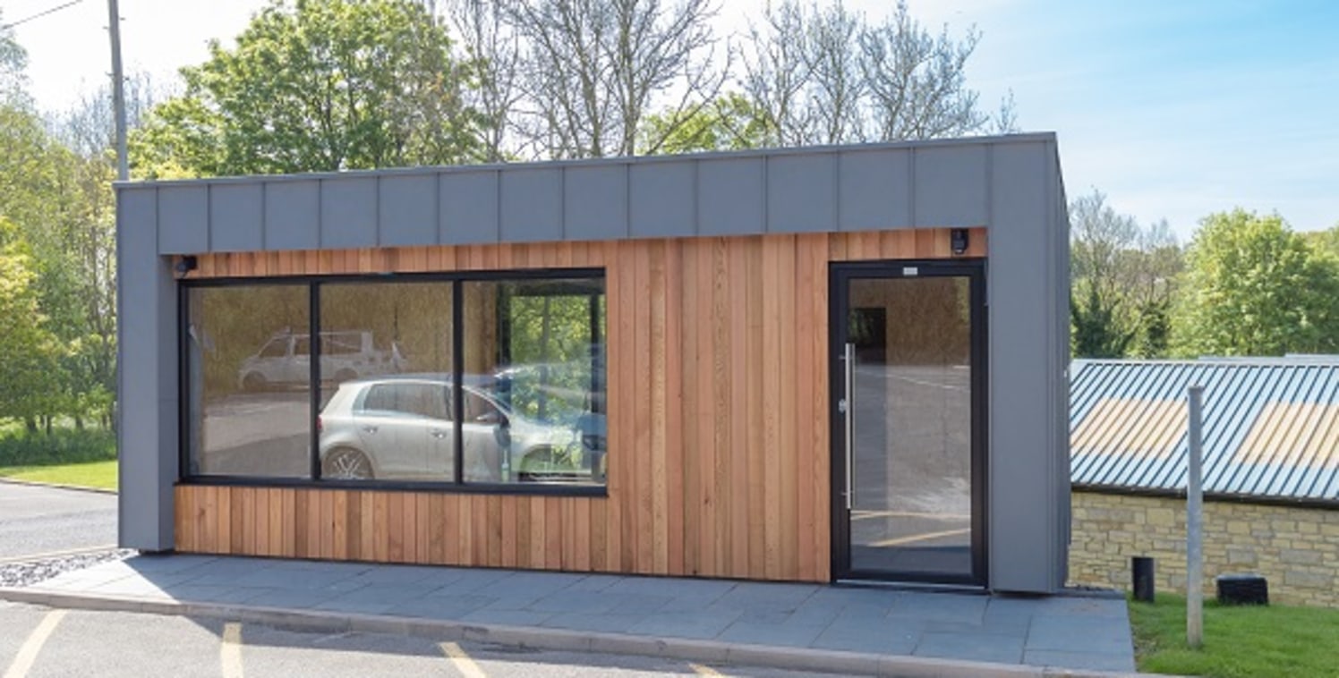 This brand new garden office is a contemporary self-contained office building arranged over one floor with balcony currently under construction. The property is clad in Zinc with aluminium double glazed windows and doors providing entrance lobby, ope...