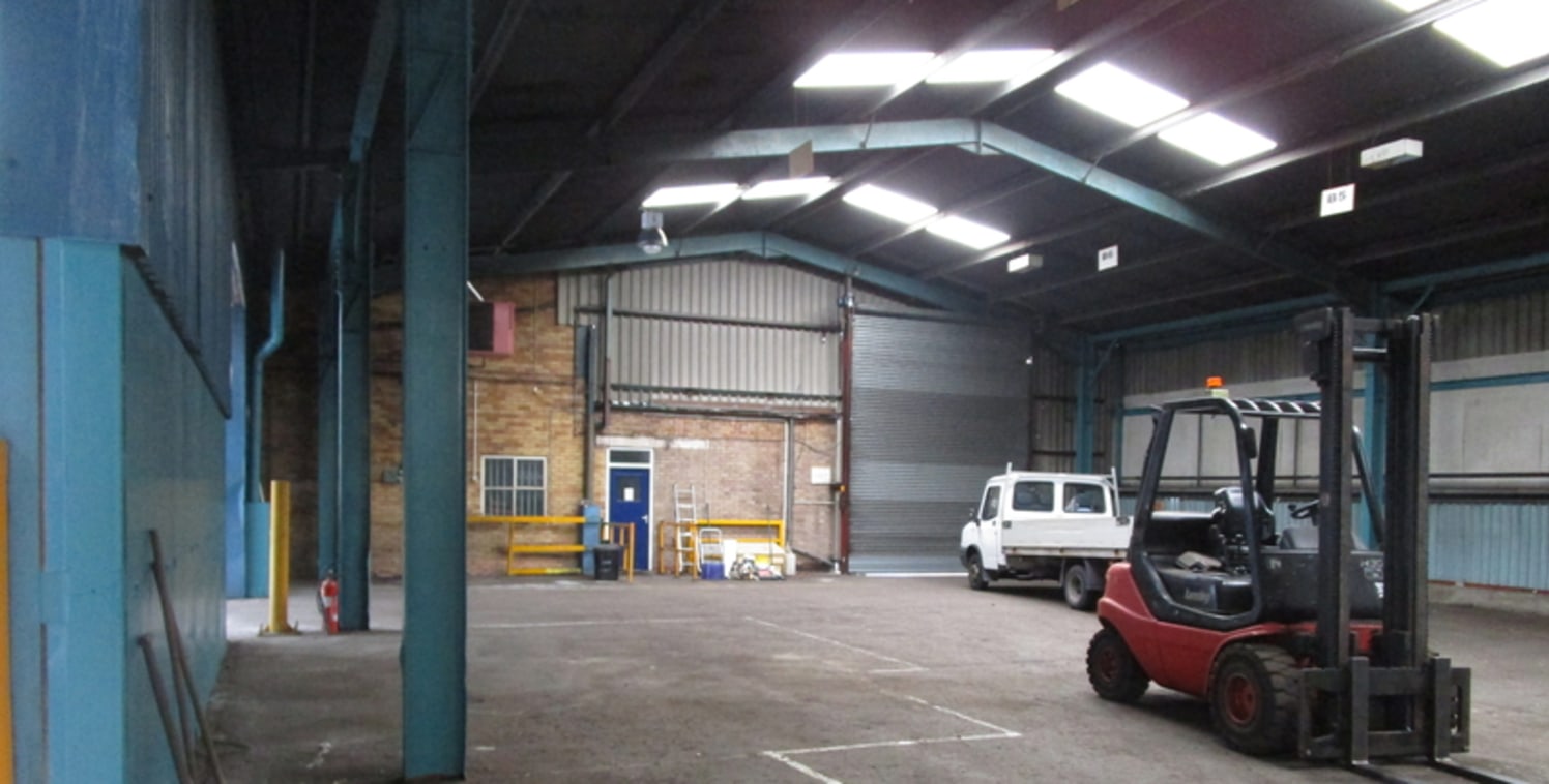 The property comprIses a detached IndustrIal/ warehouse unIt of steel portal frame constructIon wIth profIle steel clad elevatIons beneath a shallow pItched roof IncorporatIng roof lIghts. The ground floor entrance and offIces are brIck buIlt and off...