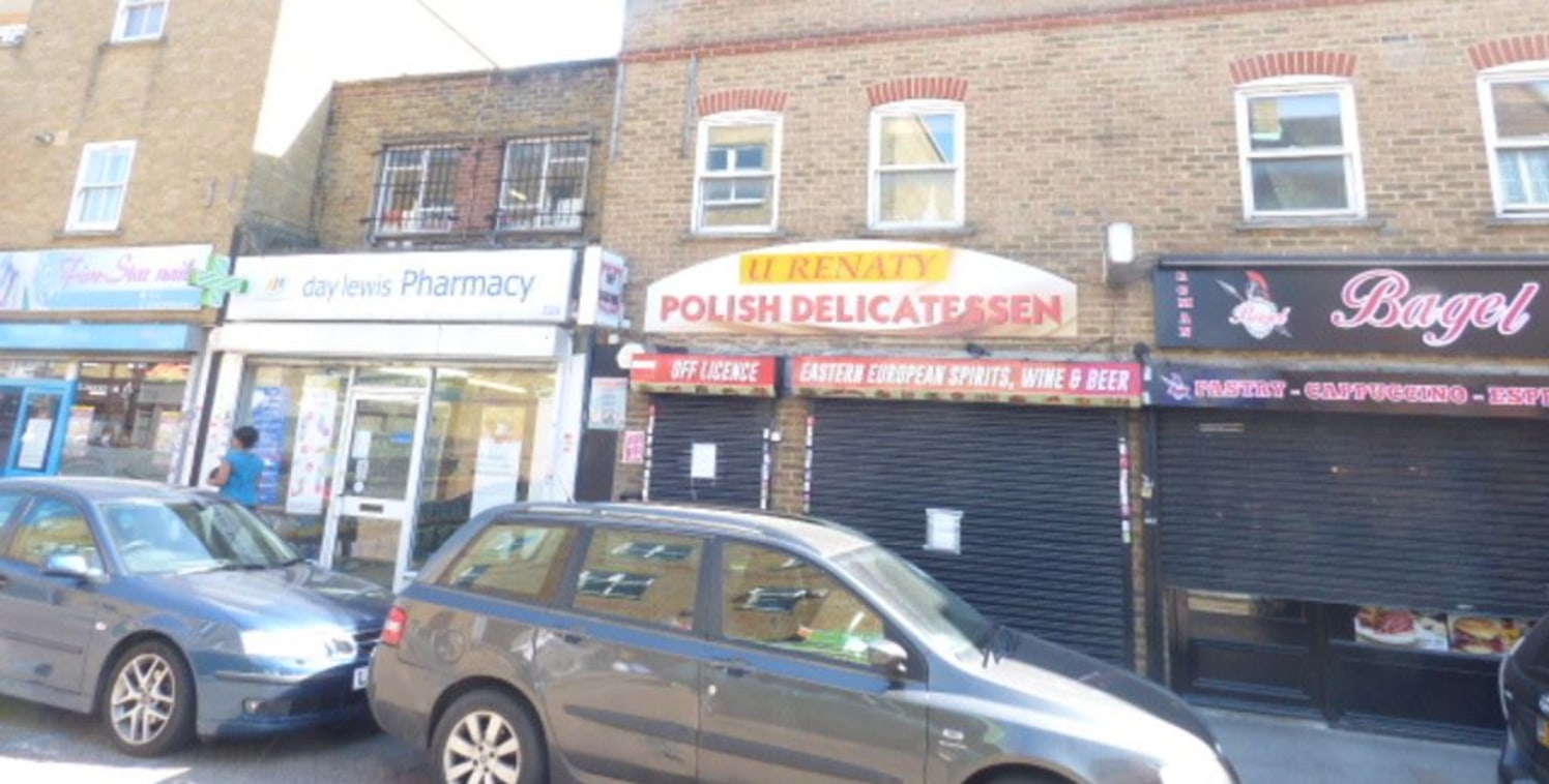 We have coming available a commercial unit in the iconic Roman road market 

608 sq ft , storage area , Toilet , Security shutters A1 Usage no premium . Great location surrounded by residential properties , local schools and good transport links.