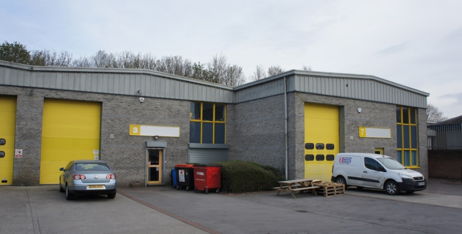 Westpoint Business Park is located on Vincents Road on the Bumpers Farm Industrial Estate, this is Chippenham's principle industrial employment area. There is good road access to the M4 motorway at Junction 17 via the A350 Chippenham bypass with Bath...