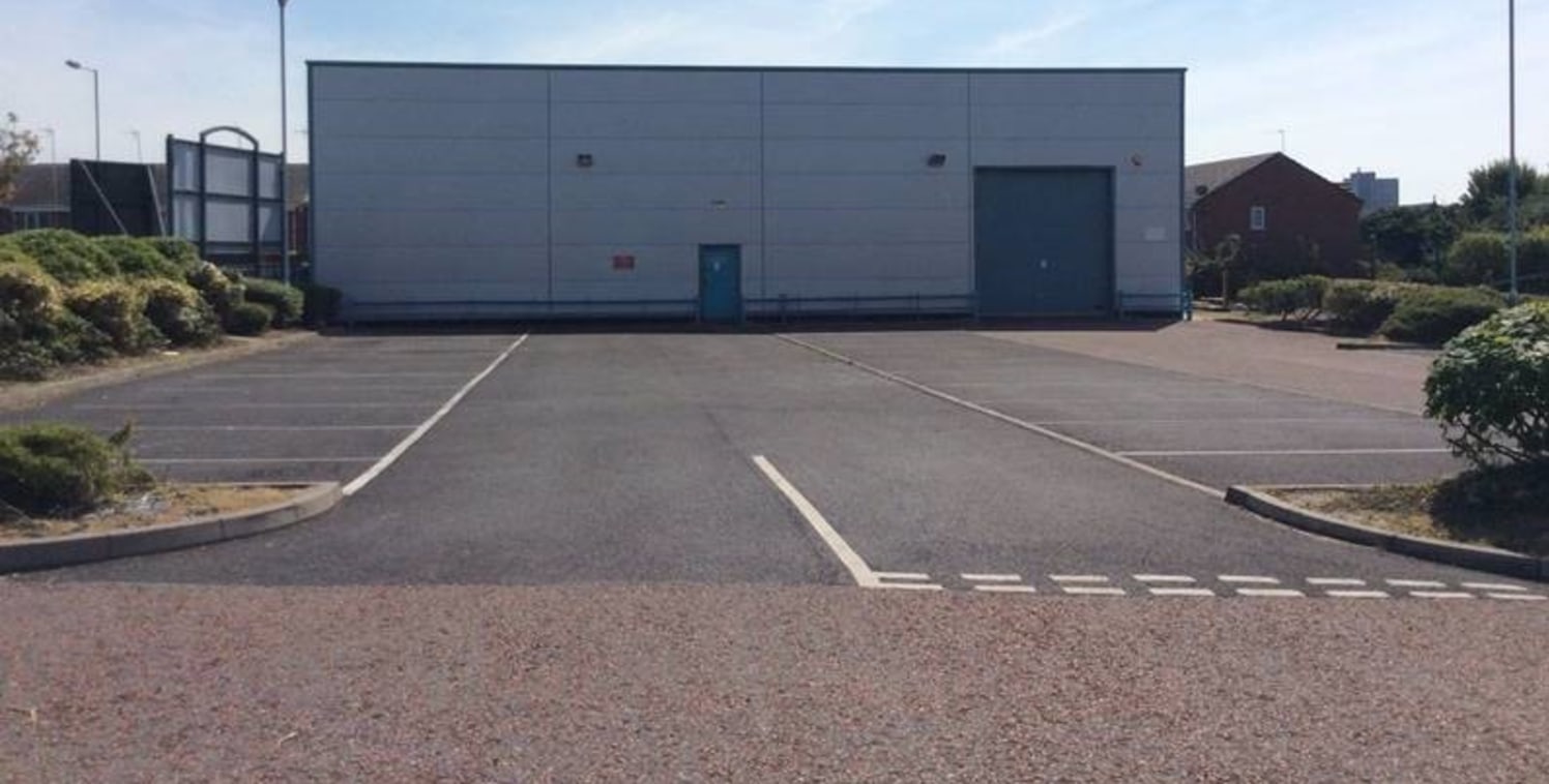 CCTV, on-site manned security lodge and electronically operated entrance gates. Staff/visitor parking. Internal offices. Less than 1 mile away from the docks. Ground floor offices. All mains services. Securable yards and dedicated parking. Suitable f...