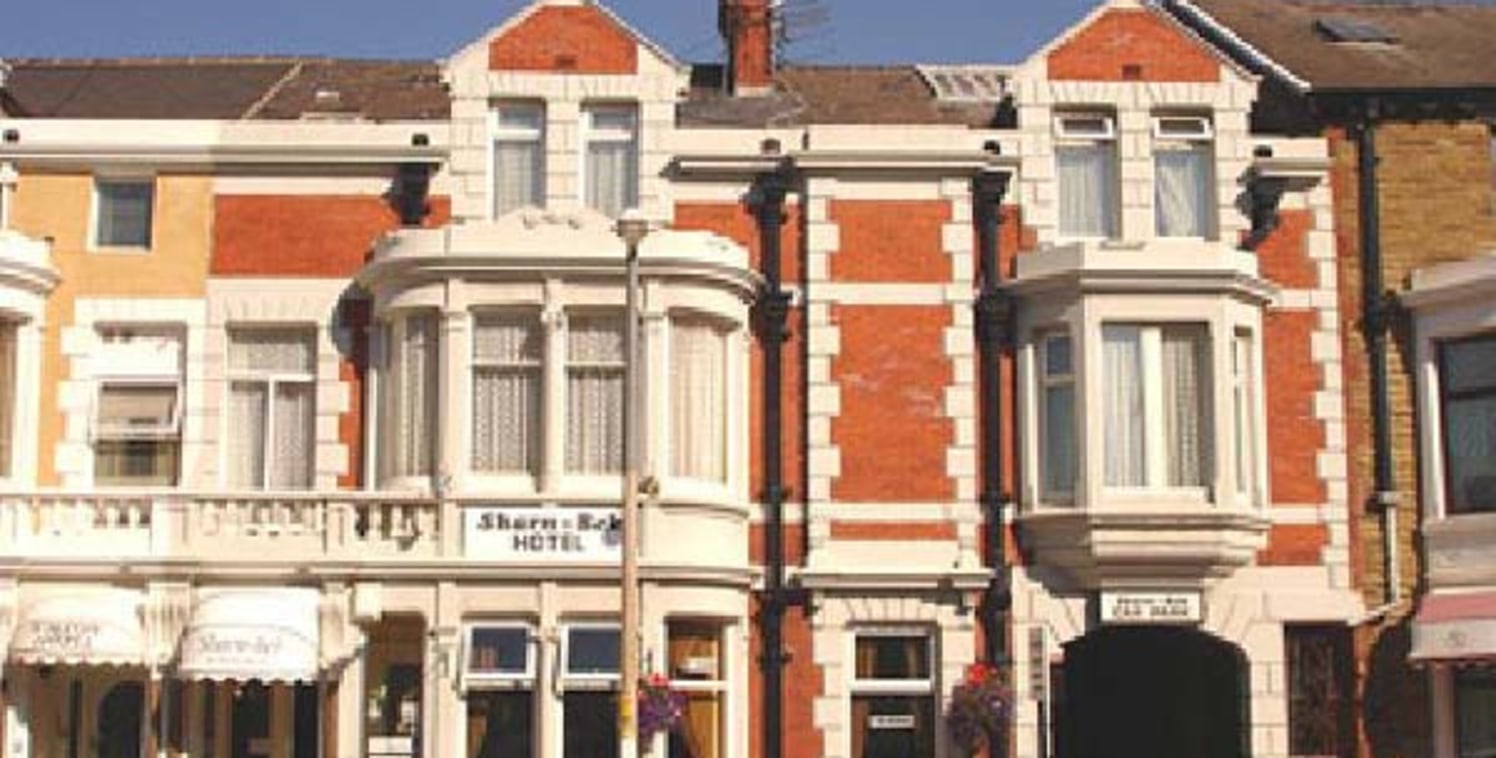 A quite uniquely styled property that offers all the necessary fundamentals to running a successful hotel business. 20 en suite bedrooms (14 full, 5 part en suite) plus parking for 16 cars, extensive private accommodation and excellent trading accoun...