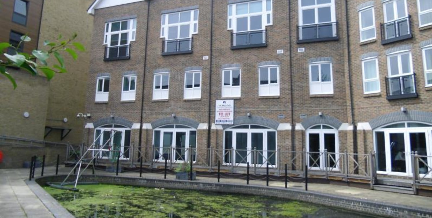 Canute House comprises a high quality waterside development of primarily residential accommodation, with hotel, office and retail elements incorporated. Internally, the offices are fitted out to high...