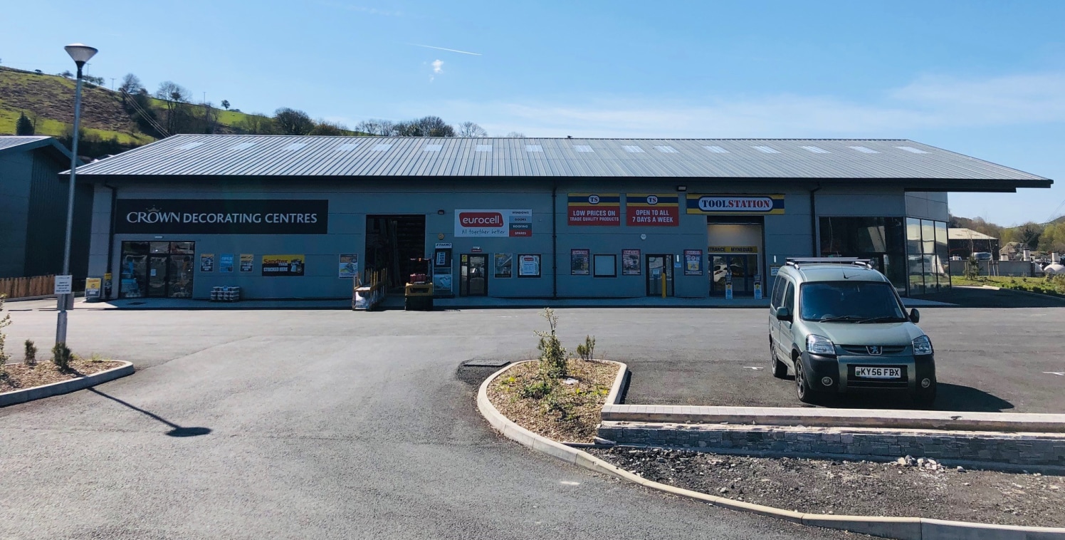 A prominent trade counter unit to suit a range of occupiers comprising 2,965 sq ft.

Located 2 miles from Aberystwyth town centre.

Adjacent to Toolstation, Eurocell and Crown Paints.

£8.50 per sq ft leasehold.