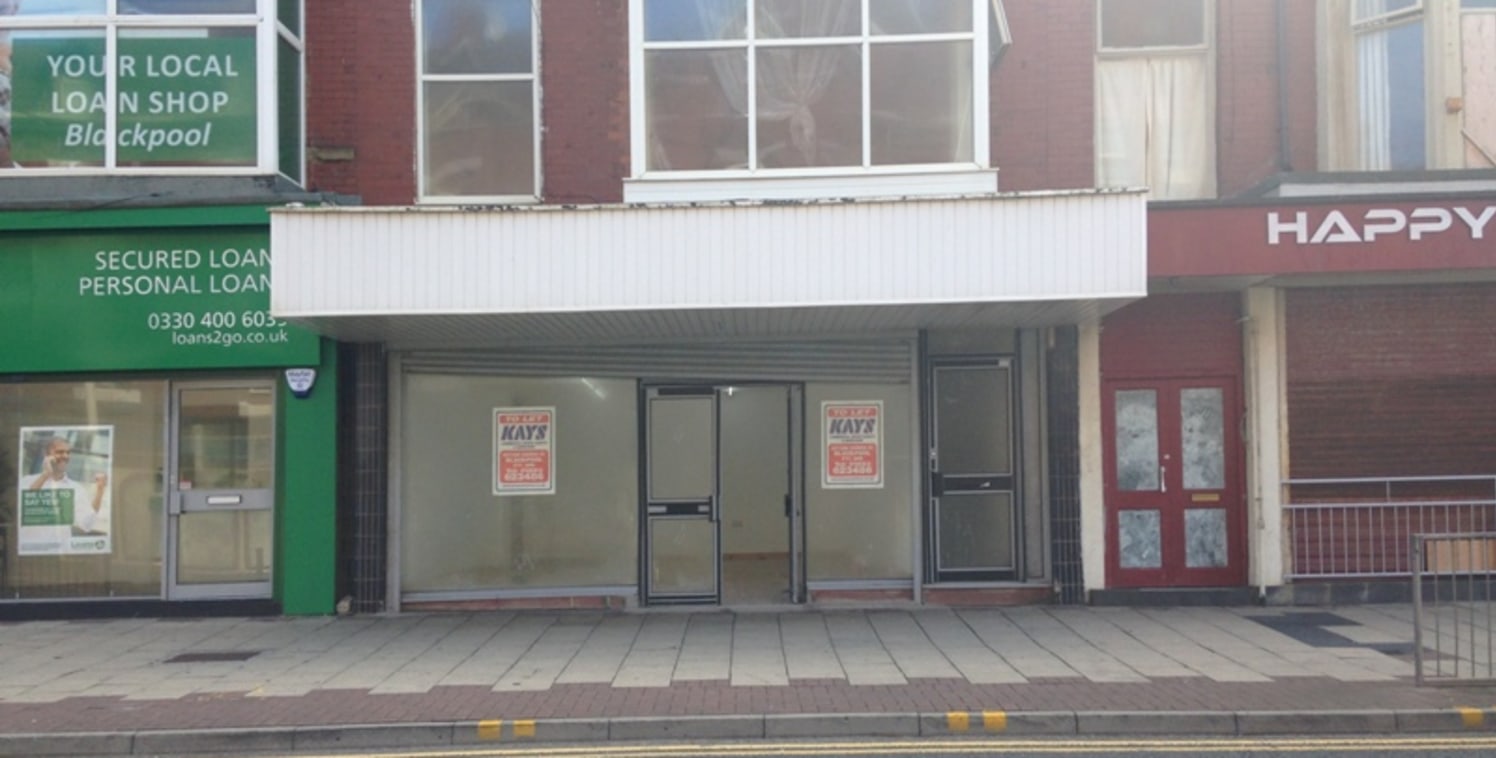 Promenade shop unit close to the Town Centre. Double fronted sales shop 385 sq ft with electric roller shutter to front. Rear store room 320 sq ft. New lease available rent &pound;7,000 per annum....