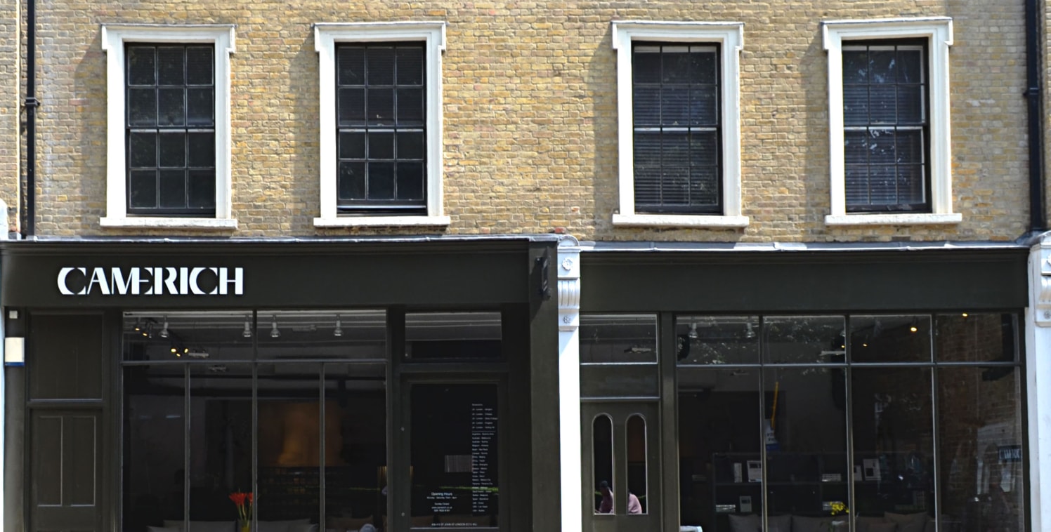 Comprises a character retail unit on ground and lower ground floors situated in a prominent location. The retail unit provides mainly open plan space on both levels.

 

The ground floor benefits from a double frontage providing natural light with gr...