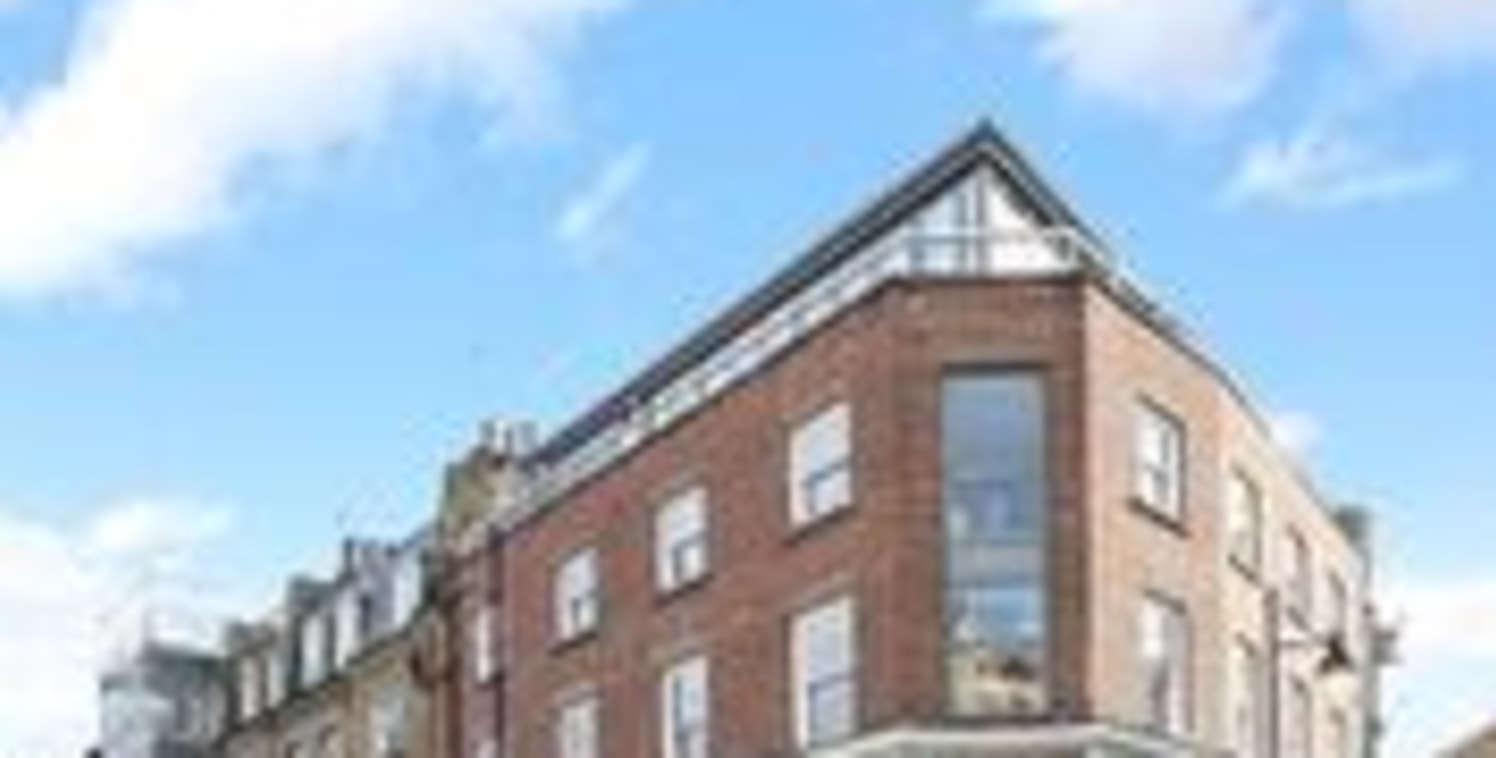 950 SQ FT (88 SQ M) . BERMONDSEY STREET. A modern office located 4 minutes walk from London Bridge over and underground train station. The office is situated on the ground floor of a period block, with its own entrance at the front of the building as...