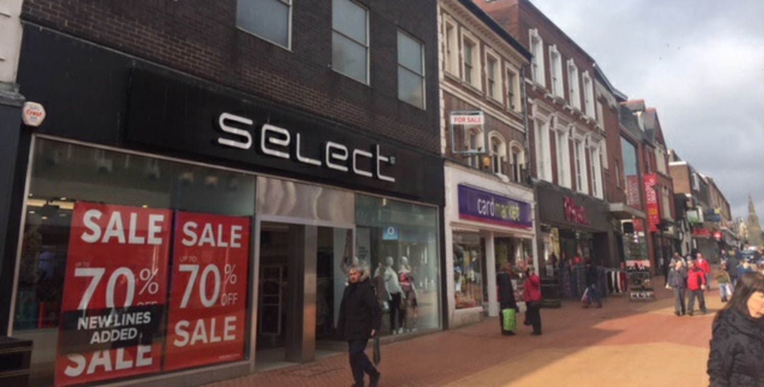 Prominent retail unit to let in Wrexham 

Ground Floor Sales - 2,716 SQ FT / 

Ground Floor Storage - 269 SQ FT / 

First Floor Sales - 2,224 SQ FT / 

Second Floor Storage - 2,272 SQ FT / 

Third Floor Offices, Kitchen, Storage - 1,996 SQ FT